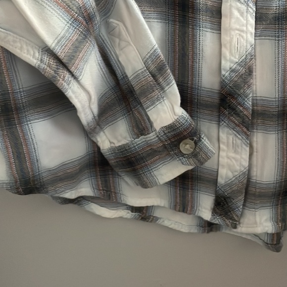 Universal Thread Flannel - Picture 3 of 6